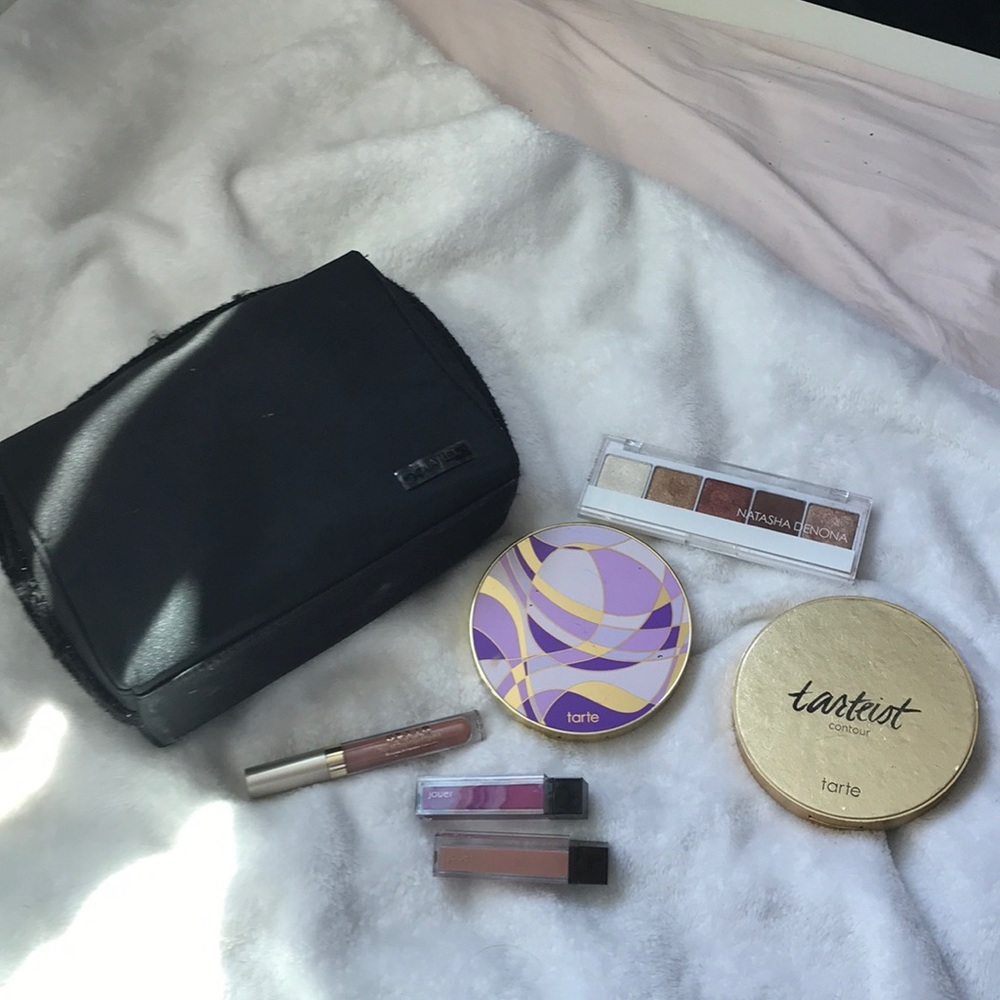 Makeup bundle